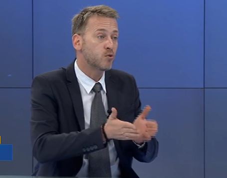 Deda: Kjo lloj opozite është e papranueshme