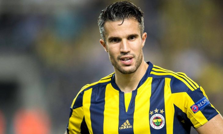 Van Persie i pakënaqur me trajnerin e Fenerbahçes