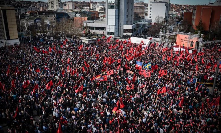 Opozita fillon nesër protestat maratonike derisa vendi të shkojë në zgjedhje