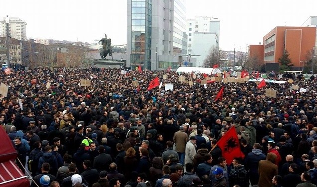 Opozita vazhdon me protesta kundër Qeverisë