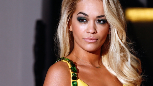 Rita Ora instalon pajisje të sigurisë në vlerë prej 20 mijë funte