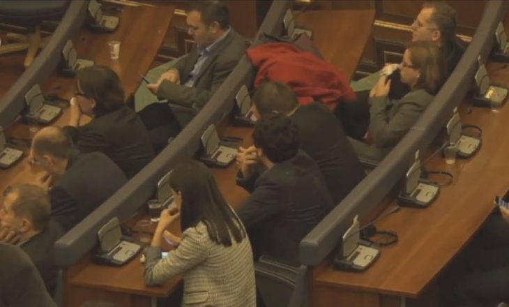 48 orë paraburgim për deputetët e arrestuar të opozitës