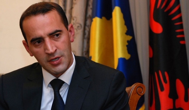 Haradinaj, kritikë familjes Jashari: Nuk mund të vajtoni gjithmonë