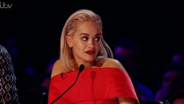 Rita Ora pjesë e një fushate për ndihmë të refugjatëve
