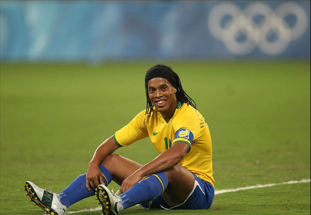 Ronaldinho pensionohet nga futbolli vitin e ardhshëm