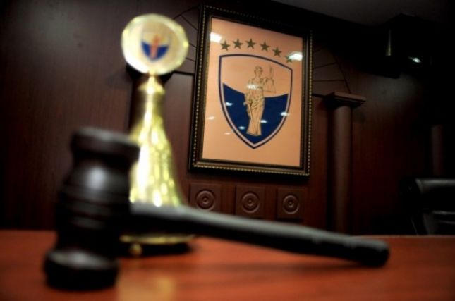 Aktakuzë kundër shtetasit malazez për kontrabandim me migrantë