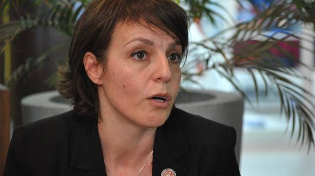 Gërvalla paralajmëron vrasësit e babait të saj