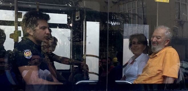 Erdogan vazhdon arrestimin e gazetarëve të Gylenit