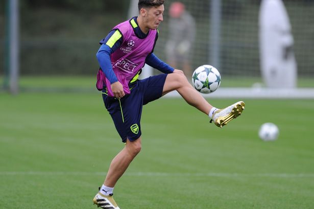 Ozil zgjatë kontratën me Arsenalin dhe merr numrin 10