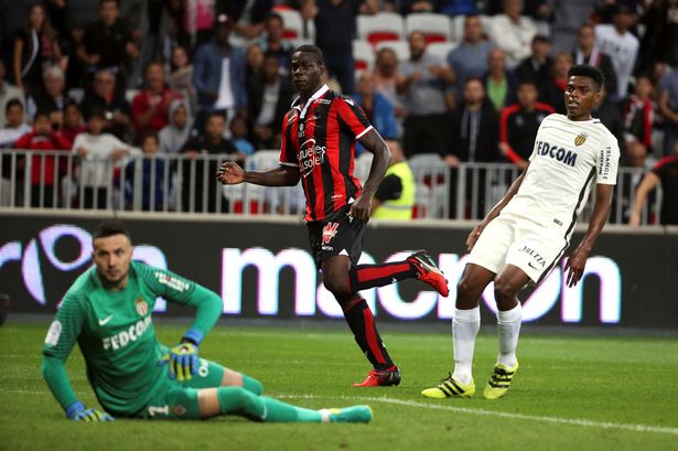 Balotelli sërish shënon dy gola për Nicën