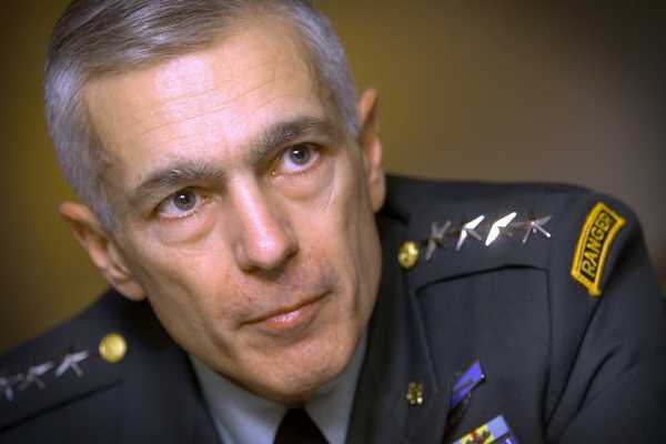 Plani “sekret” i gjeneralit Clark për thëngjillin e Kosovës