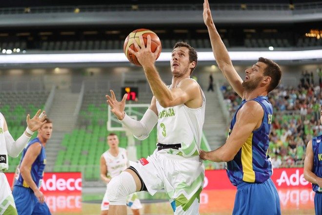 Kosova pret përballje “tejet të vështirë” ndaj Ukrainës