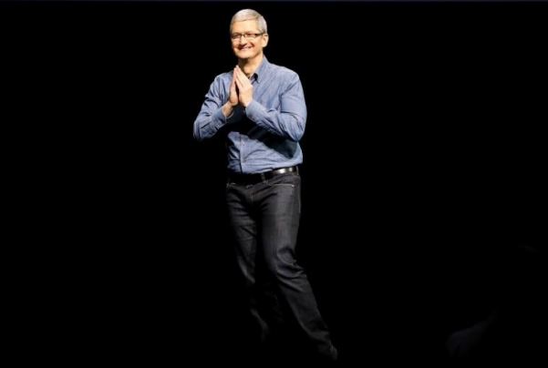 Tim Cook: Vendimi i Komisionit Europian “një farsë politike”