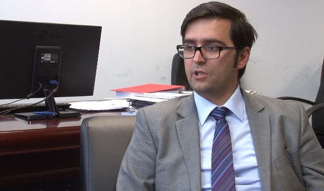Këshilltari i kryeministrit: VV ka vendosur standart të “protestës” para shtëpive të liderëve