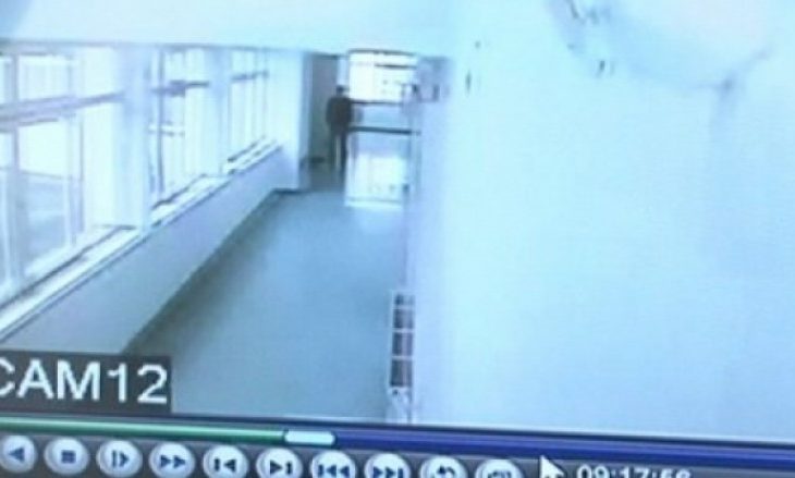 Nxënësit në Mitrovicë nën përcjellje nga policia