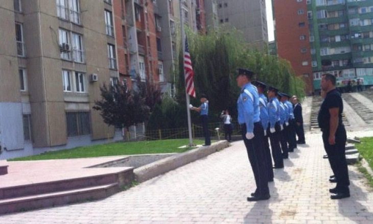 Flamuri në gjysmështizë, për nder të viktimave të 11 shtatorit