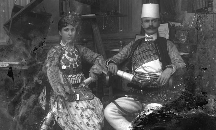100 vitet e fotografisë shqiptare dhe “artisti kontrovers” takohen në Amsterdam