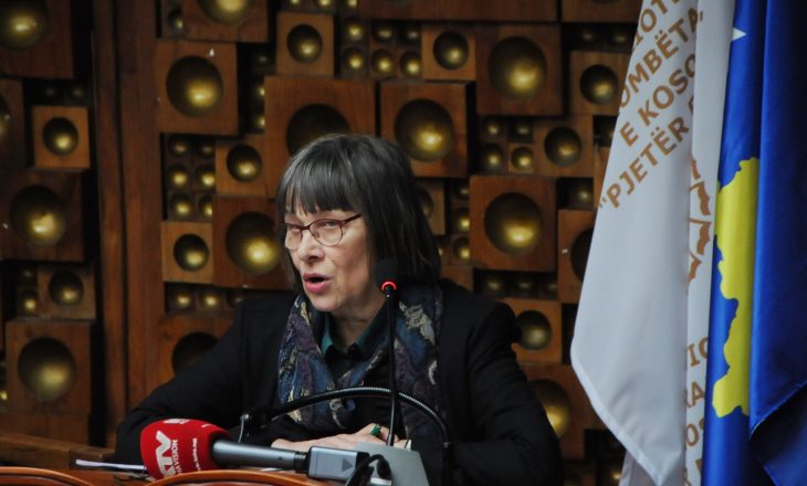 Natasha Kandiq kundërshton arrestimin e Nehat Thaqit
