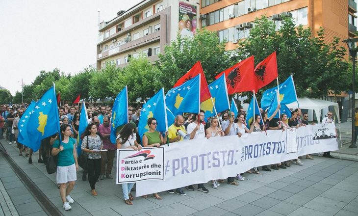 #Protestoj: Pushteti synon ta mbysë pleqërinë e dinjitetshme