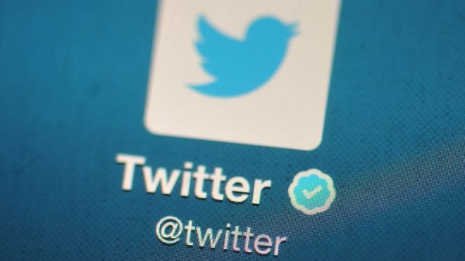 Twitter zgjeron transmetimin live