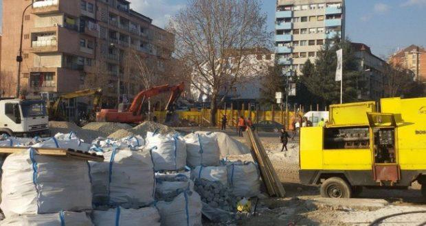Ministria e Mjedisit: Lartësia e murit në veri në përputhje me marrëveshjen
