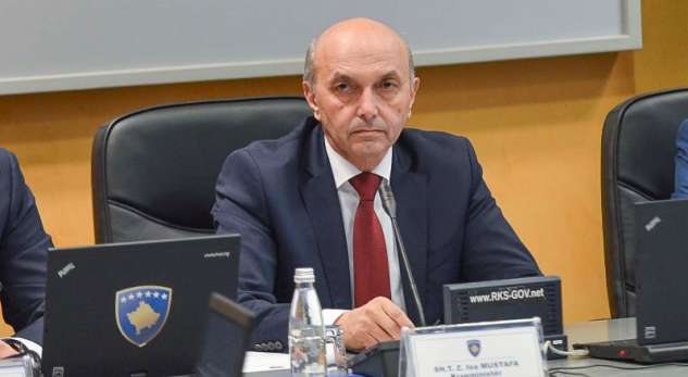 Pazotësia e kryeministrit për të shkarkuar zyrtarët me aktakuza