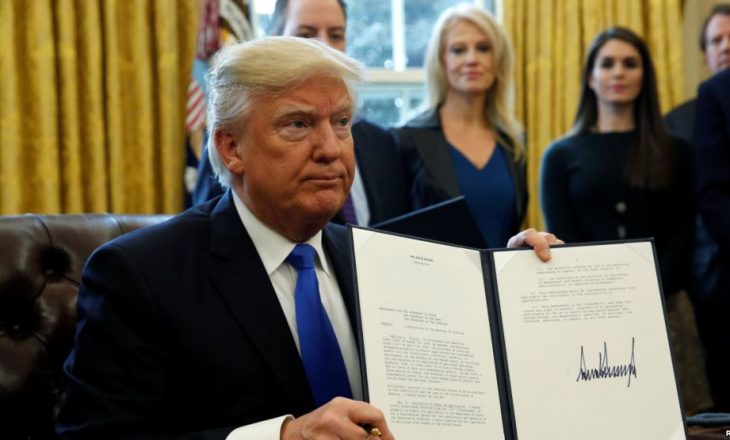 Trump “kërcënon” republikanët: Votoni këtë ligj, ose lini karriget në 2018-n