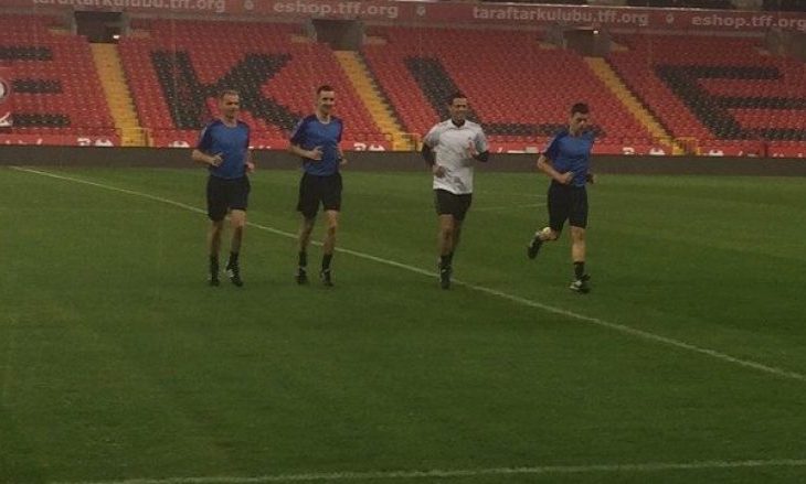 Gjyqtarët kosovarë debutojnë në futbollin ndërkombëtar