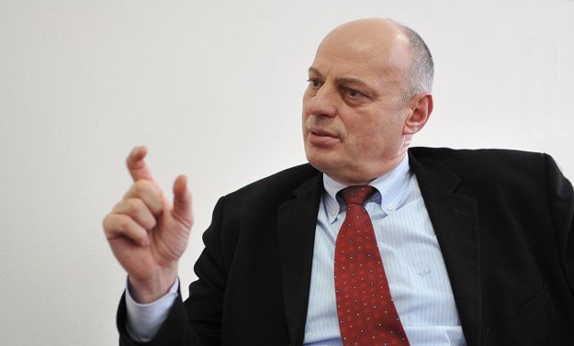 PDK i jep mbështetje ish-shefit të saj për formimin e ushtrisë