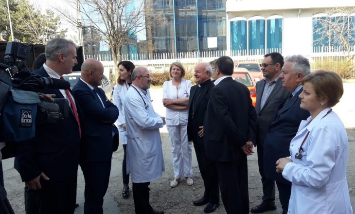 Kryepeshkopi italian që vizitoi QKUK-në ishte hetuar për korrupsion