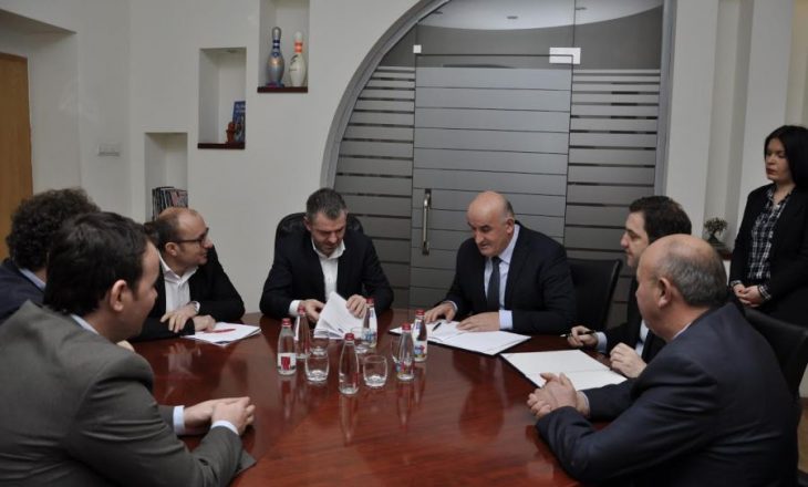 Ndahen 800 mijë euro për ndërtimin e stadiumit në Viti