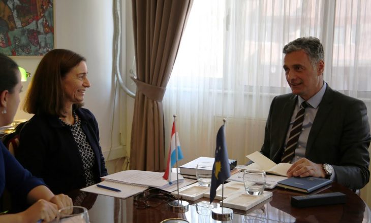 Lumezi njofton ambasadoren holandeze me të arriturat e Kryeprokurorit të Shtetit