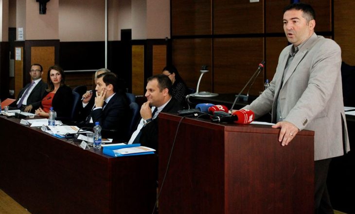 Çelaj reagon ndaj Ahmetit: Mos u merr me PDK-në