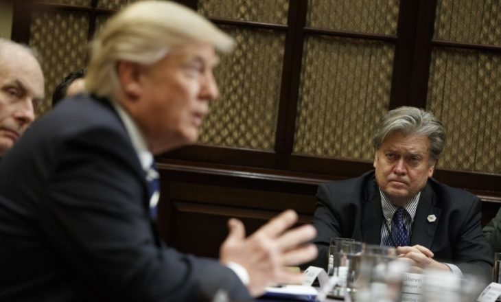 Trump hedh poshtë njoftimet për kaos në Shtëpinë e Bardhë