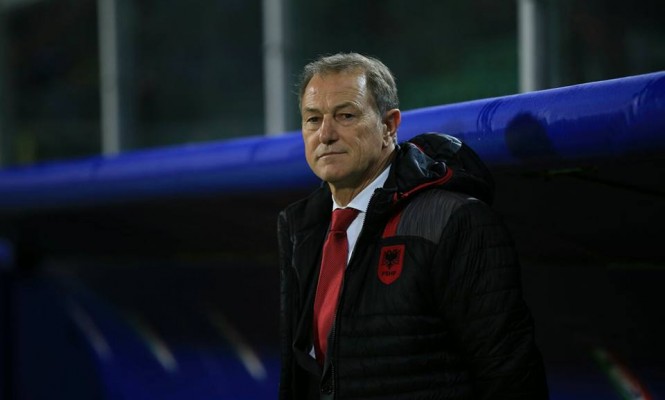 De Biasi i kundërpërgjigjet Xhakës