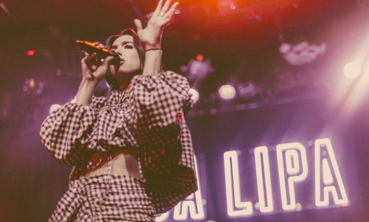 Dua Lipa tregon për Fondacionin me të cilën dëshiron të ndihmojë artistët e rinj kosovar