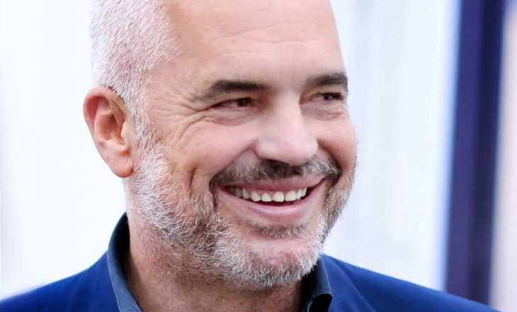 Edi Rama merr titullin ‘Komandant i Legjionit të Nderit’, nga presidenti i Francës