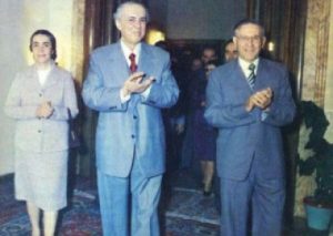 enver-hoxha-dhe-mehmet-shehu-300x222