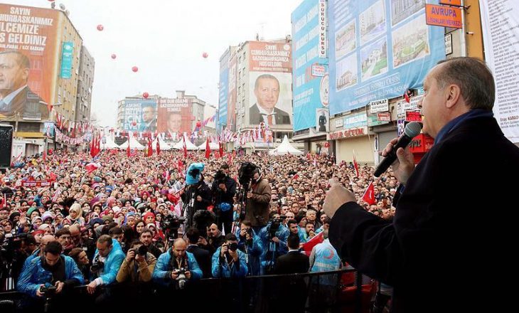 Erdogan: Evropianë, ju jeni fashistë që shkruani thirrje raciste në xhami