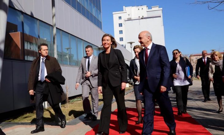 Mustafa fton deputetët “të shkruajnë historinë” me ratifikimin e demarkacionit
