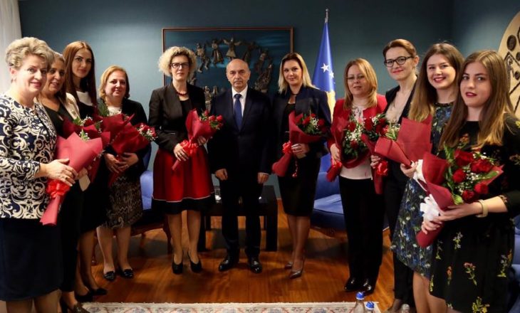 Kryeministri injoron kundërshtimin e NATO-s për ushtrinë, uron për së dyti 8 marsin