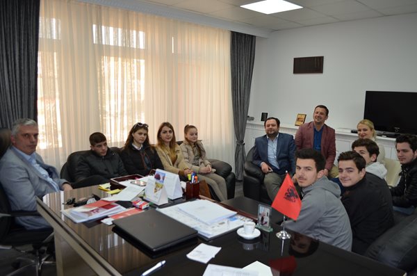 Sot premierë shfaqja “Mësuesi”, për të festuar 7 marsin në Mitrovicë