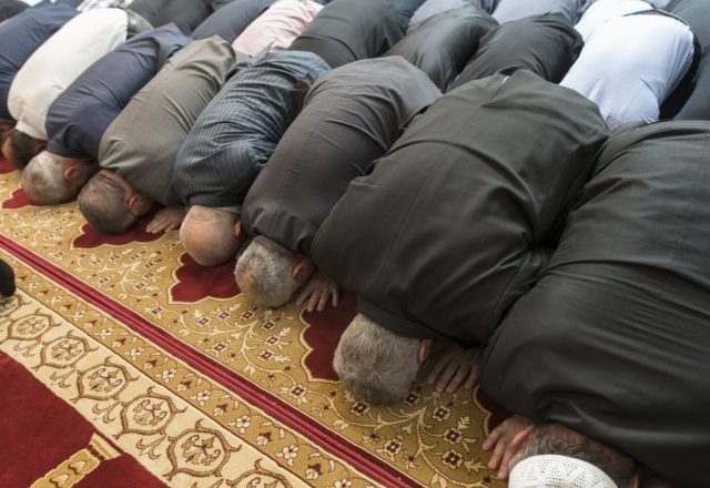 Myslimanët shqiptar të Zvicrës zotohen për respektim të shtetit ligjor