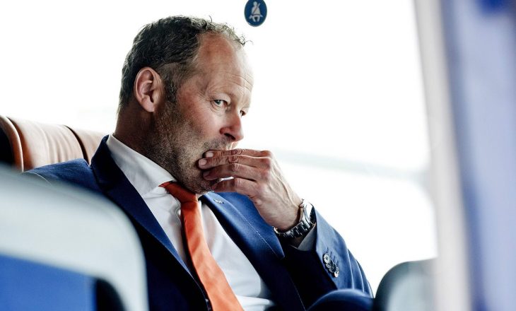 Holanda shkarkon trajnerin pas humbjes në Bullgari
