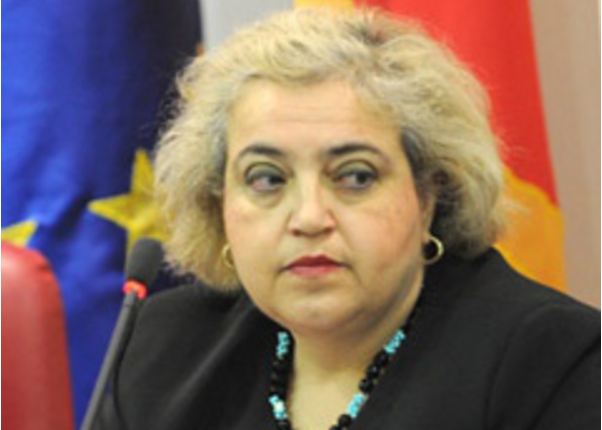 Papadopoulou lavdërohet me punën e EULEX-it në gjykimet për krime lufte