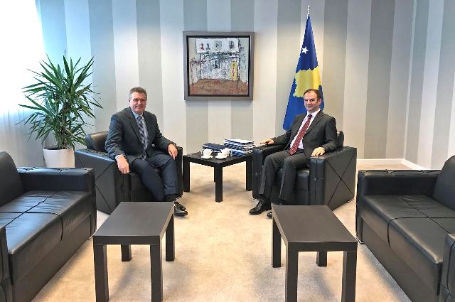 Takim i rëndësishëm në qeveri, Kuçi e Hoti koordinohen për kulturën e sportin
