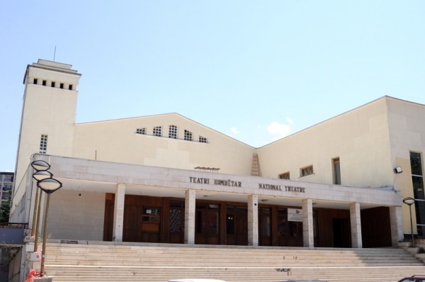 Aktorët e Teatrit Kombëtar të Kosovës nesër në protestë