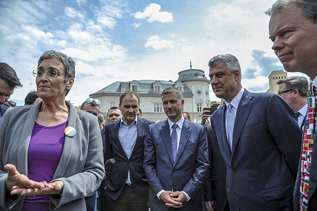Thaçi flet për një “marrëveshje të fshehur” me aleatët për formimin e ushtrisë