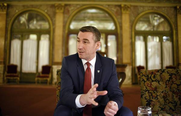 Veseli nga Italia tregon se kur të votohet demarkacioni