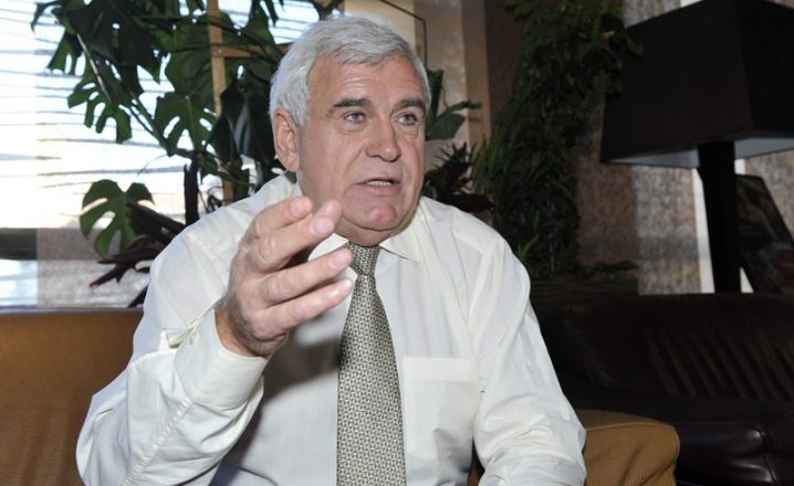 Mjeku i Azem Vllasit tregon gjendjen e tij